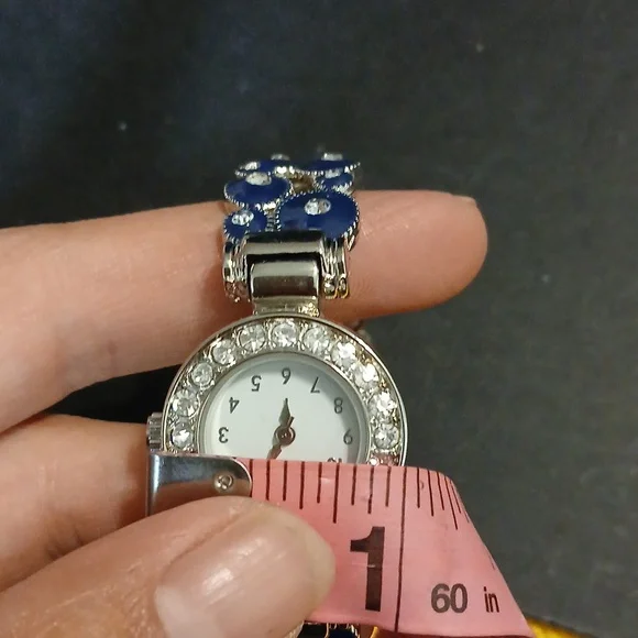 Quartz movement blue blinged out cuff watch - Picture 10 of 11